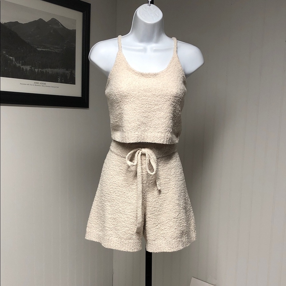 Women’s H&M Cream Textured Knit Cropped Top Shorts 2 Piece Set Size M